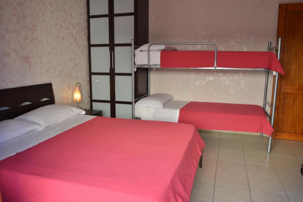 Bed and Breakfast Sa Marina Ла-Калетта Экстерьер фото
