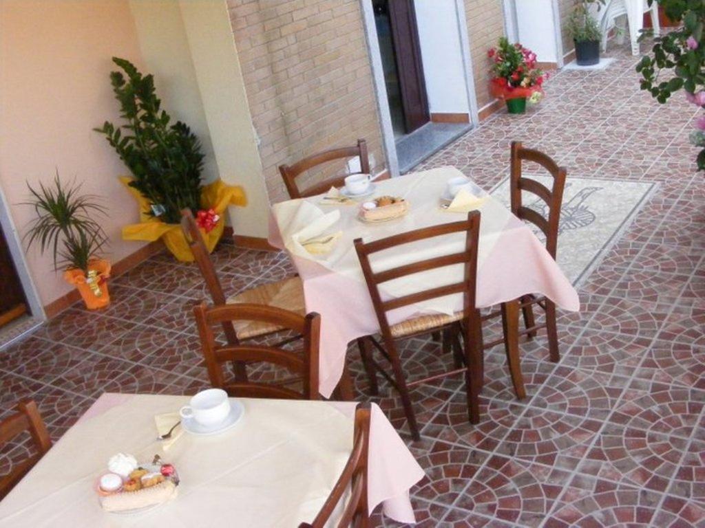 Bed and Breakfast Sa Marina Ла-Калетта Экстерьер фото